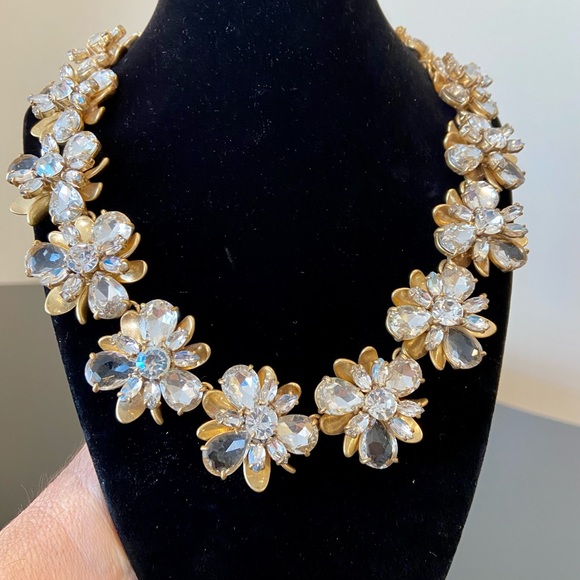 NWT luxe party authentic classic J. Crew flower bomb crystal statement necklace - Picture 5 of 17